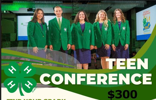 4-H state officers at Teen Conference 